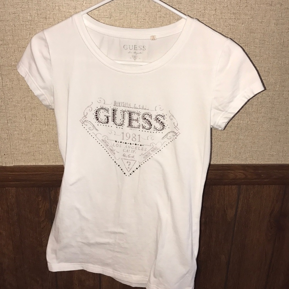 Guess white tee with pink embellishment Like New!